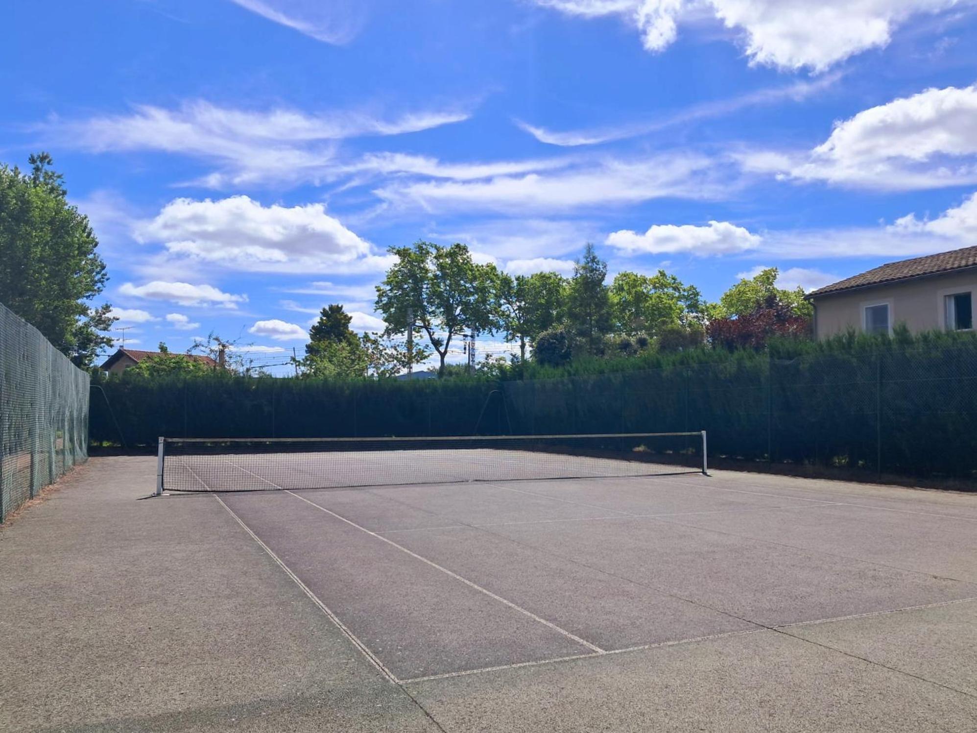 Apartamento Le Montauriol - Logement Avec Terrasse - Piscine -Tennis - Place De Parking Privee Montauban Exterior foto